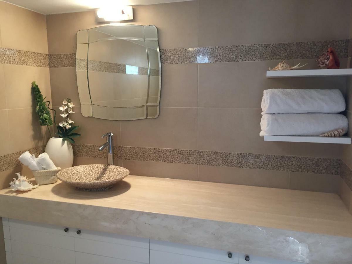 Deluxe First Line Villa Pervolia Exterior foto